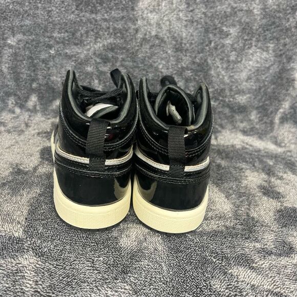 Nike Air Jordan 1 Mid SE Gs black Metallic kid size 2Y - Picture 4 of 8